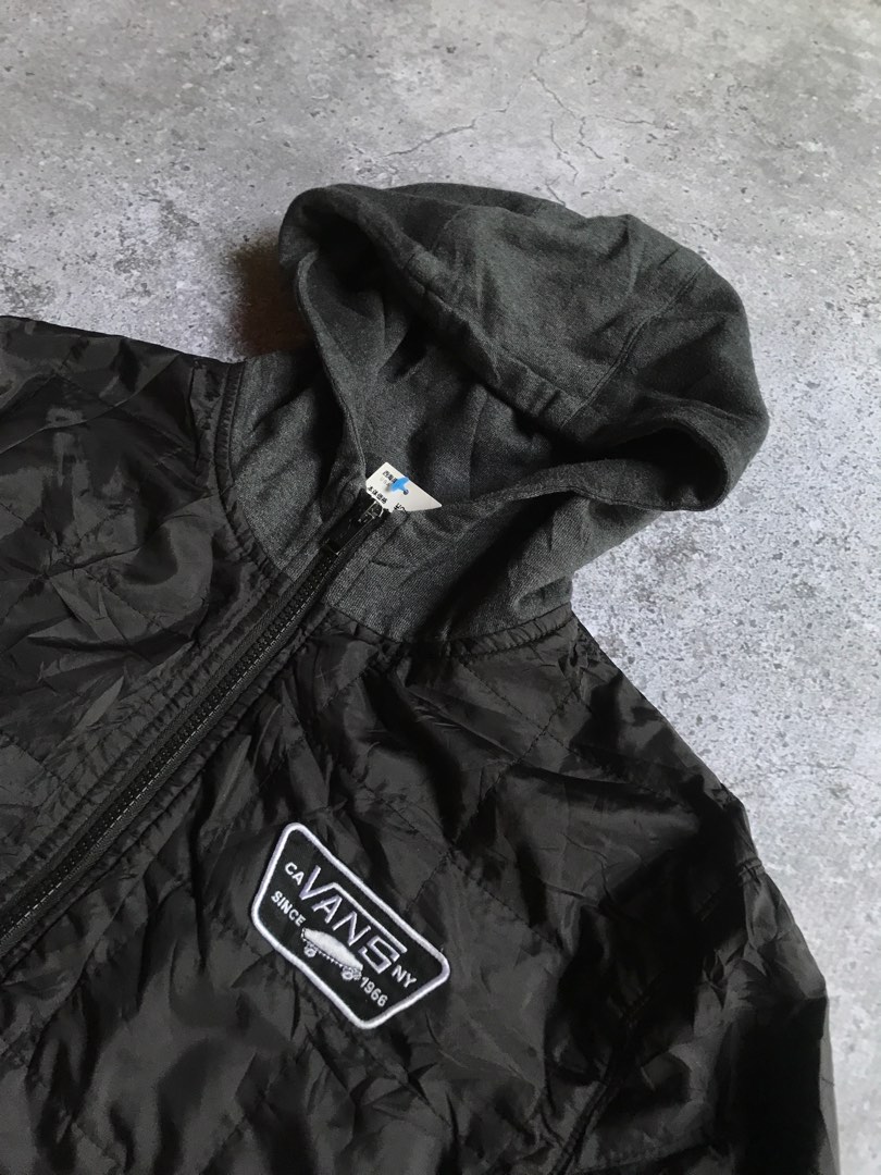 Harga jaket sales vans original