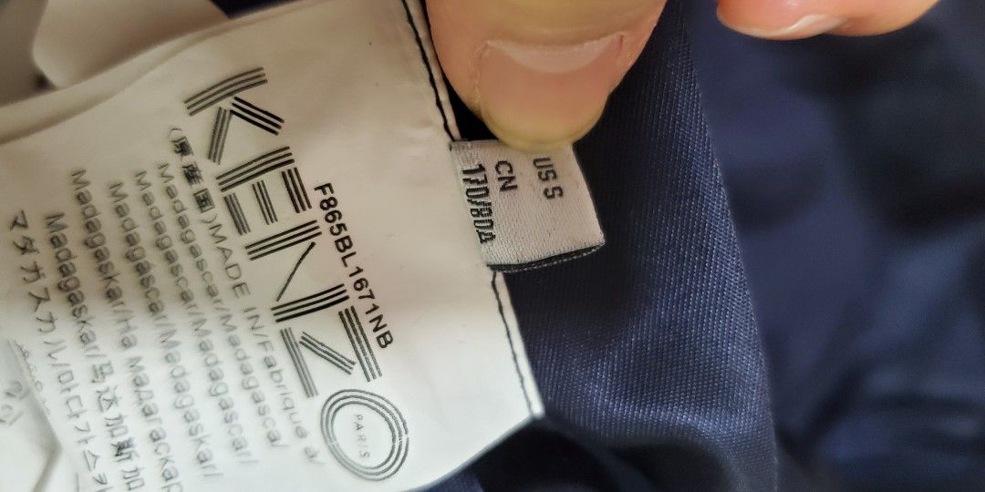 Kenzo （分類：外套及戶外衣服）位於 Hong Kong。 由 ching525 提交（商品編號 1208573129，圖片 5）。簡介： 9.8成新，幾乎全新，保養極良好 沙田第一城交收 或尖沙咀。