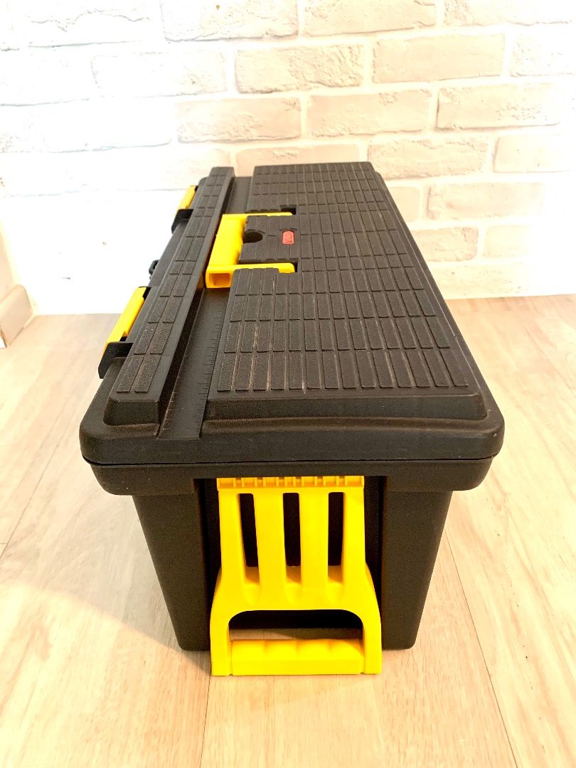 Keter tool box with wheels, Furniture & Home Living, Home Improvement