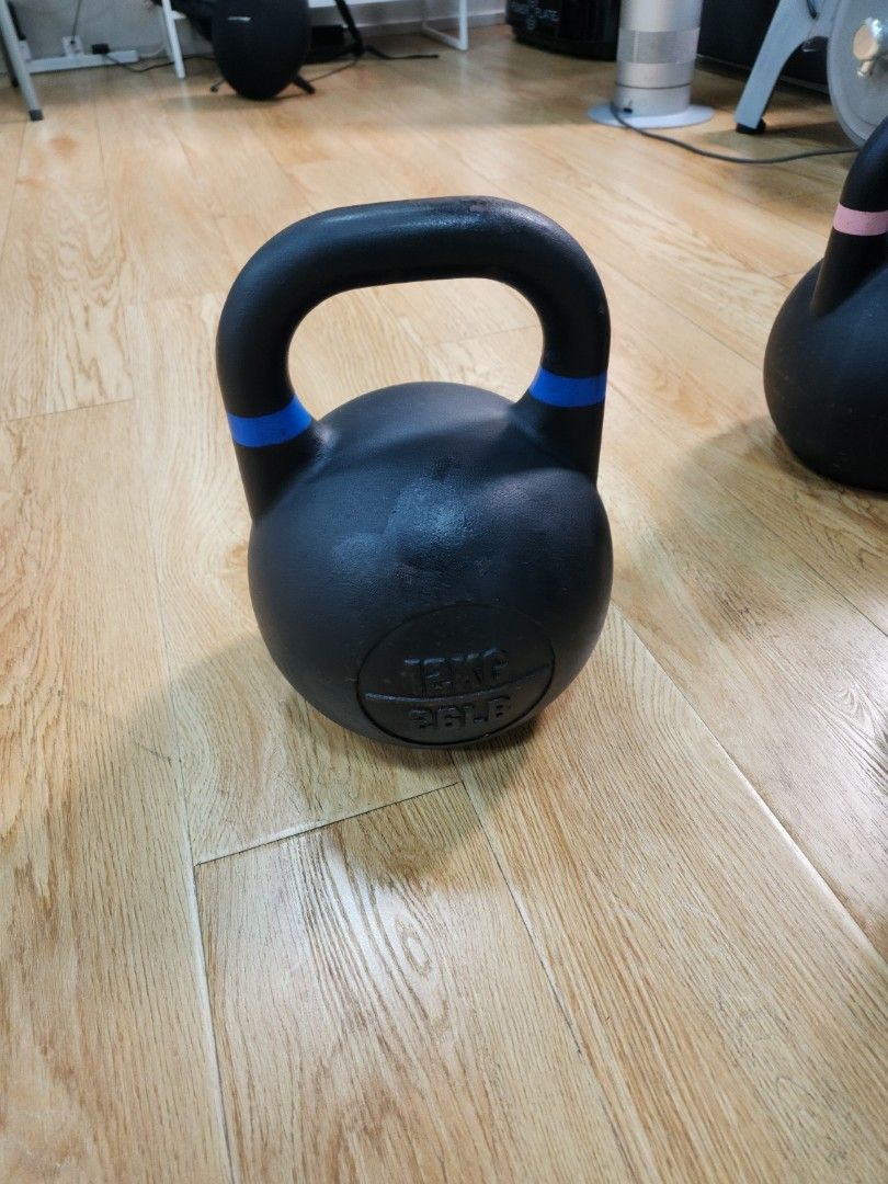 Kettlebell 8kg and 12kg, Sports Equipment, Exercise & Fitness, Weights