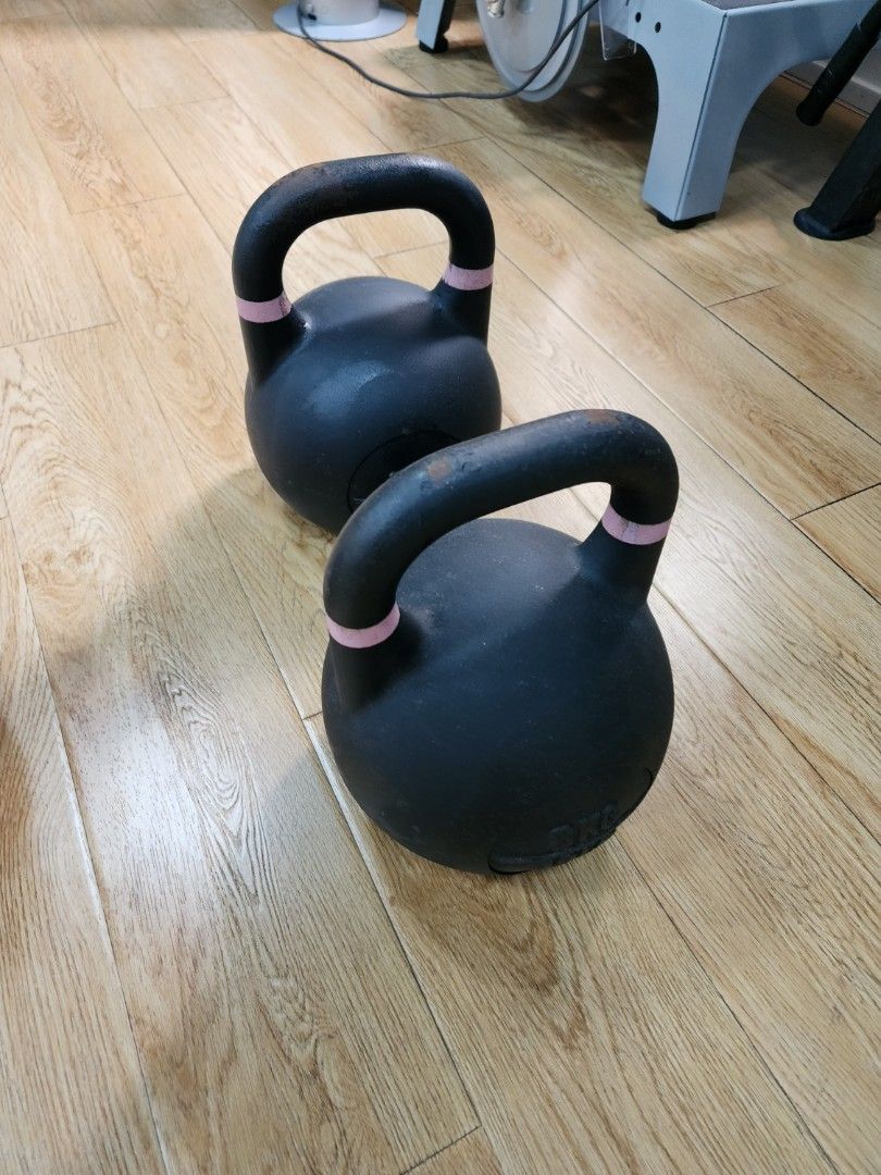 Kettlebell 8kg and 12kg, Sports Equipment, Exercise & Fitness, Weights