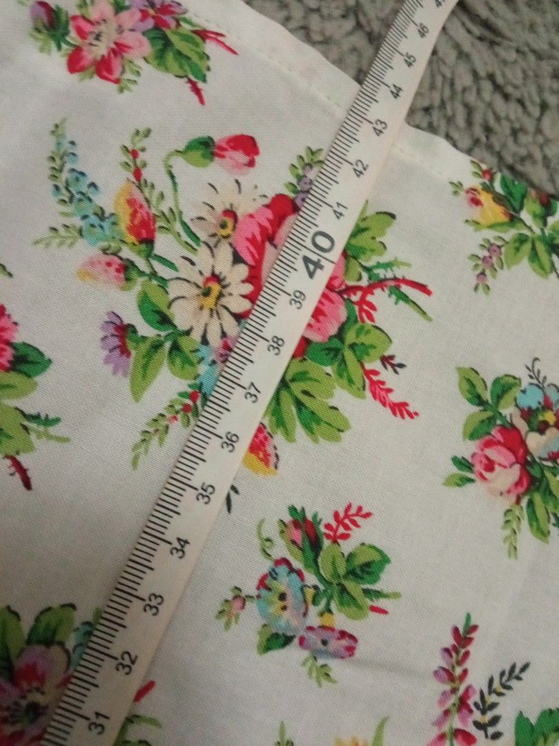 Laura Ashley Table Napkin, Furniture & Home Living, Kitchenware