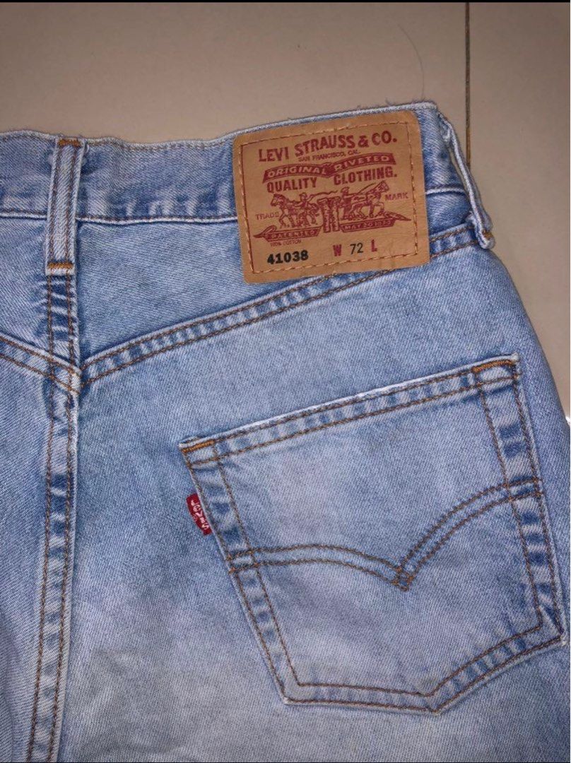 Levis cropped wide leg jeans, Women's Fashion, Bottoms, Jeans on Carousell