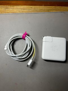 Macbook type c charger