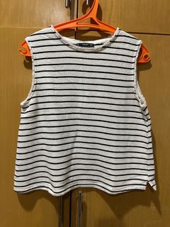 Mango vest knit