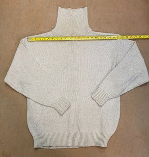 Men's Sweater Size L