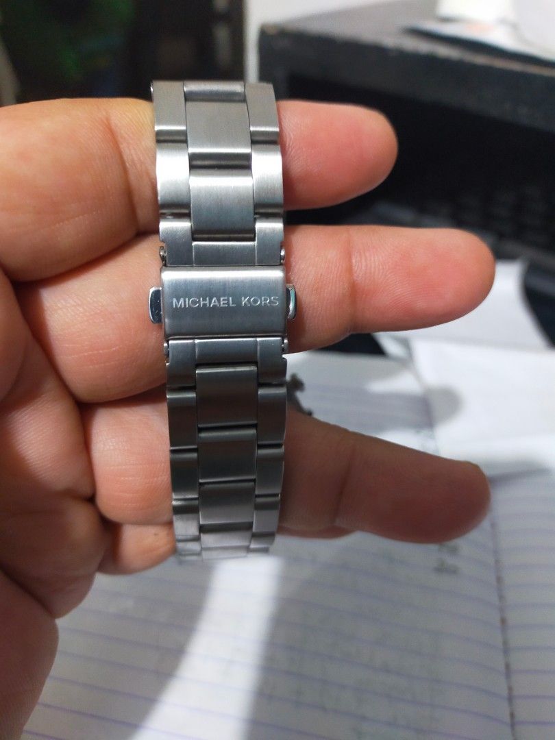 Michael kors hotsell model ndw2m4