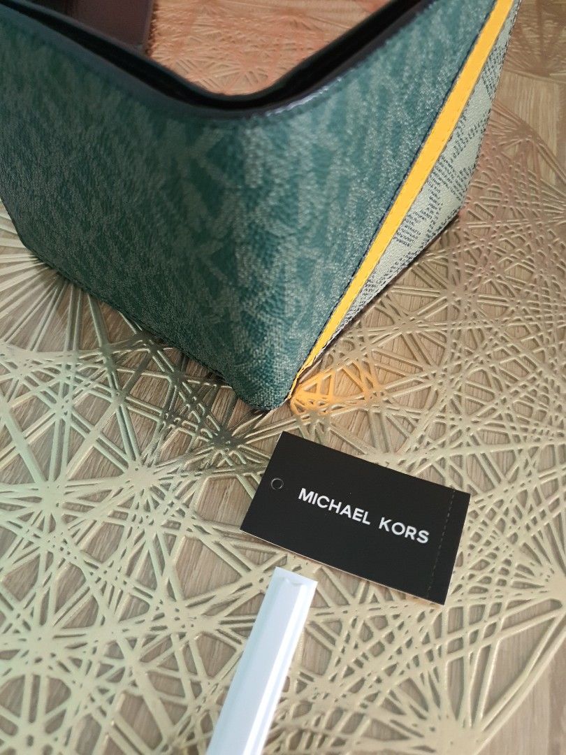 Michael kors mens wallet sale on sale
