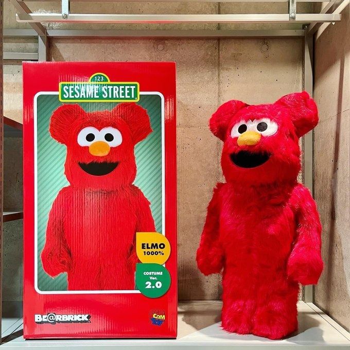 MISB Bearbrick Elmo Costume Ver.2.0 %, Hobbies & Toys, Toys