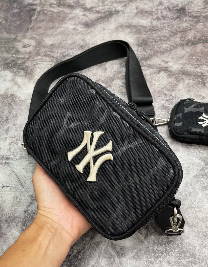 MLB New York Yankees Black WATERPROOF Sling Bag Shoulder Crossbody Bag