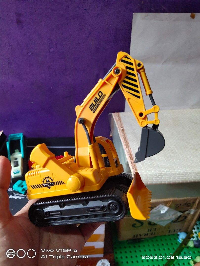 Mobil beko elektrik, Toys & Collectibles, Toys on Carousell