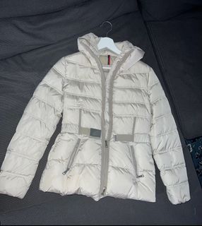 （分類：）位於 。 由 elizavetap 提交（商品編號 1208535184，圖片 1）。簡介： 。