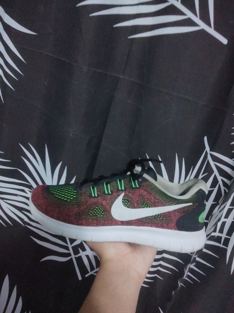 mens nike free run trainers