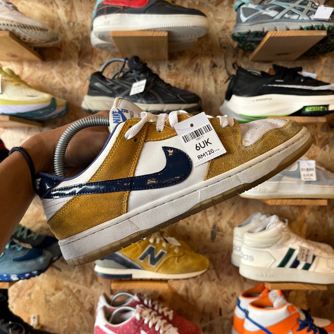 Nike SB Dunk Low Men s Fashion Footwear Sneakers on Carousell