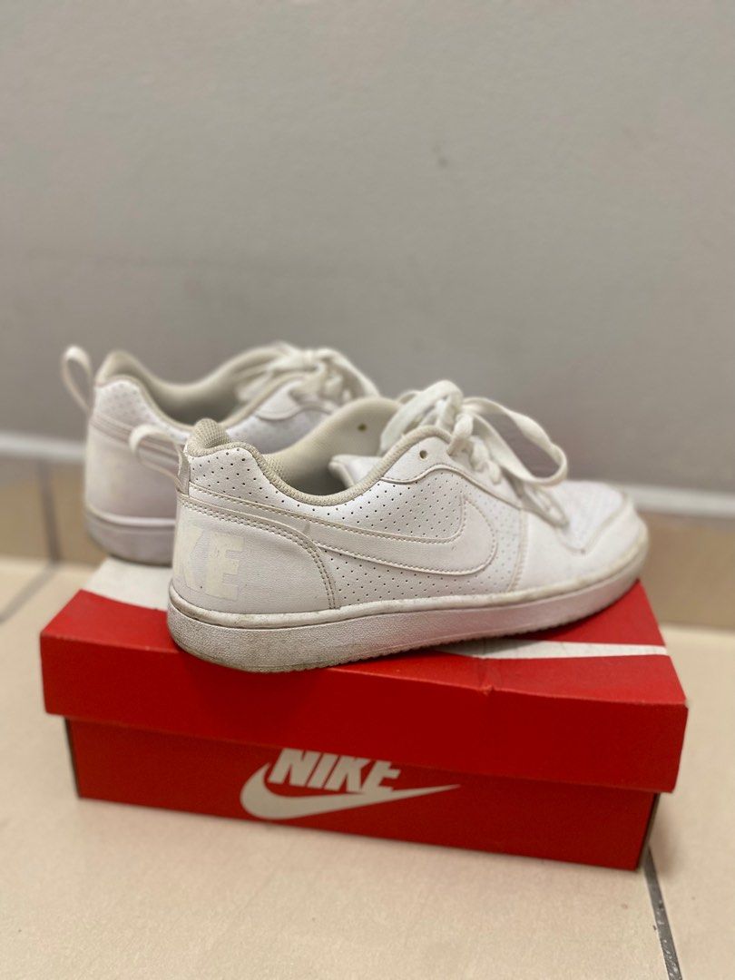 trendy white nike sneakers womens