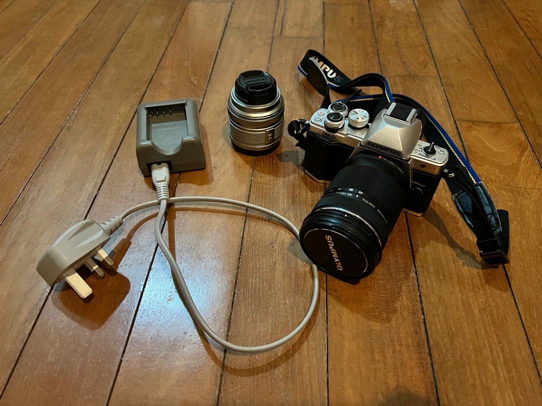 Olympus EM10 Mark II, Photography, Cameras on Carousell