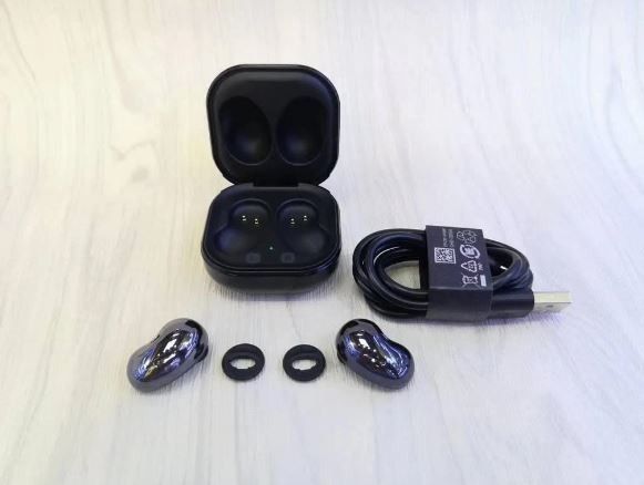 Samsung Galaxy Buds Live SM-R180 True Wireless Earbud Headphones AKG  Bluetooth