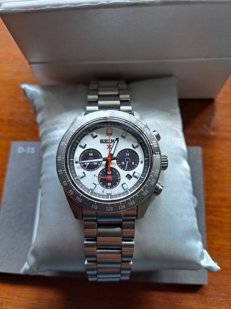 Seiko Prospex Speedtimer Panda SSC911P1, Men's Fashion, Watches &  Accessories, Watches on Carousell