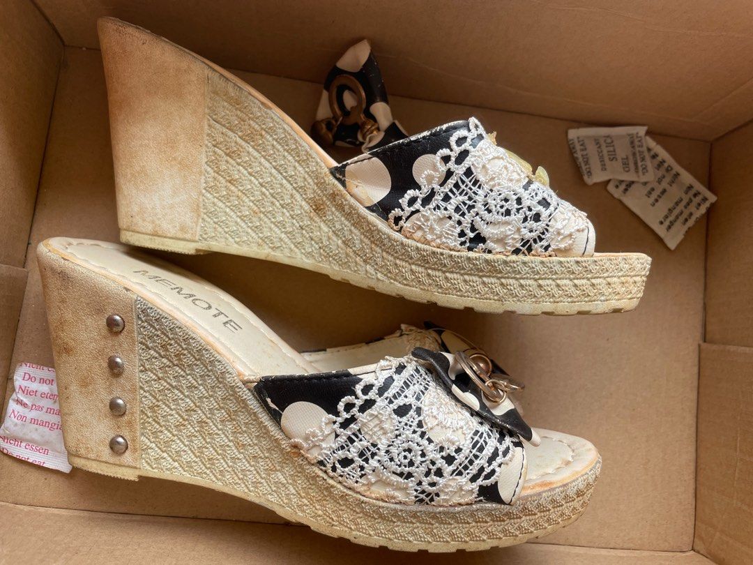 Vintage style wedges store
