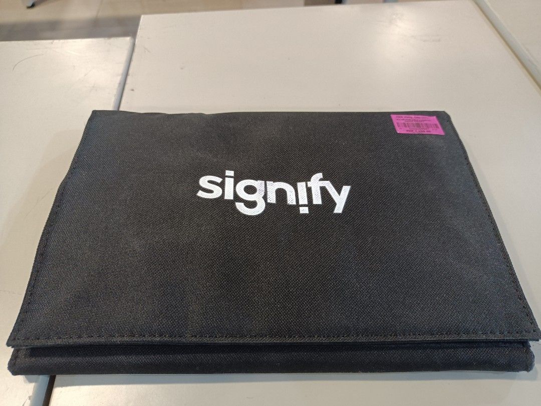 solar portable charger signify(panel only), Furniture & Home Living