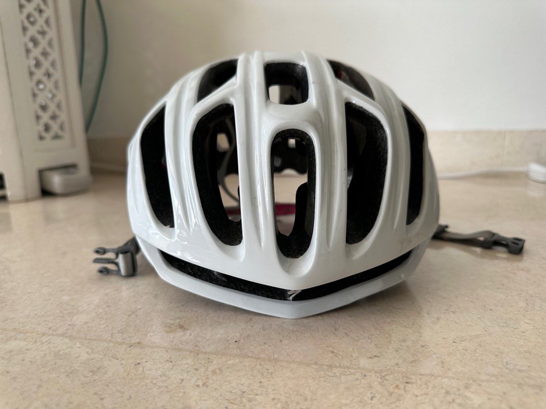 Specialized prevail helmet, Sports Equipment, Bicycles & Parts