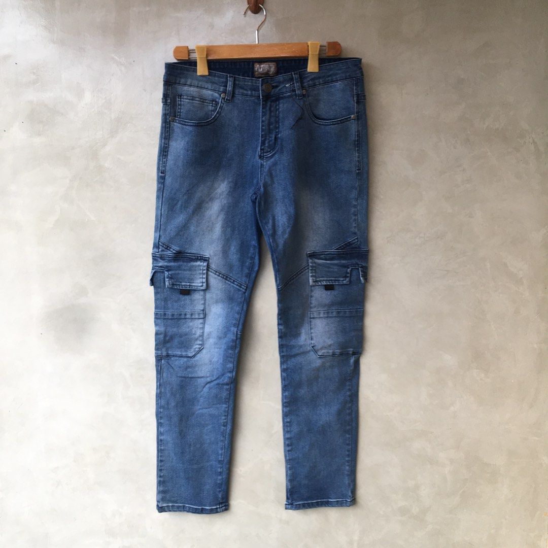 Stitches & Rivets Cargo Jeans, Men's Fashion, Bottoms, Jeans on Carousell