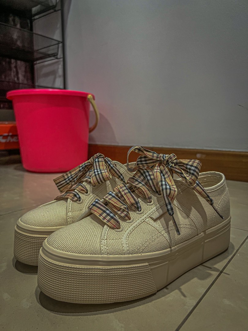 superga wit platform
