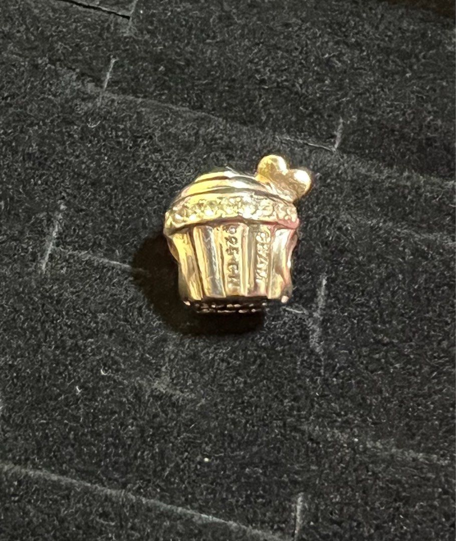 Thomas Sabo Cupcake Charm