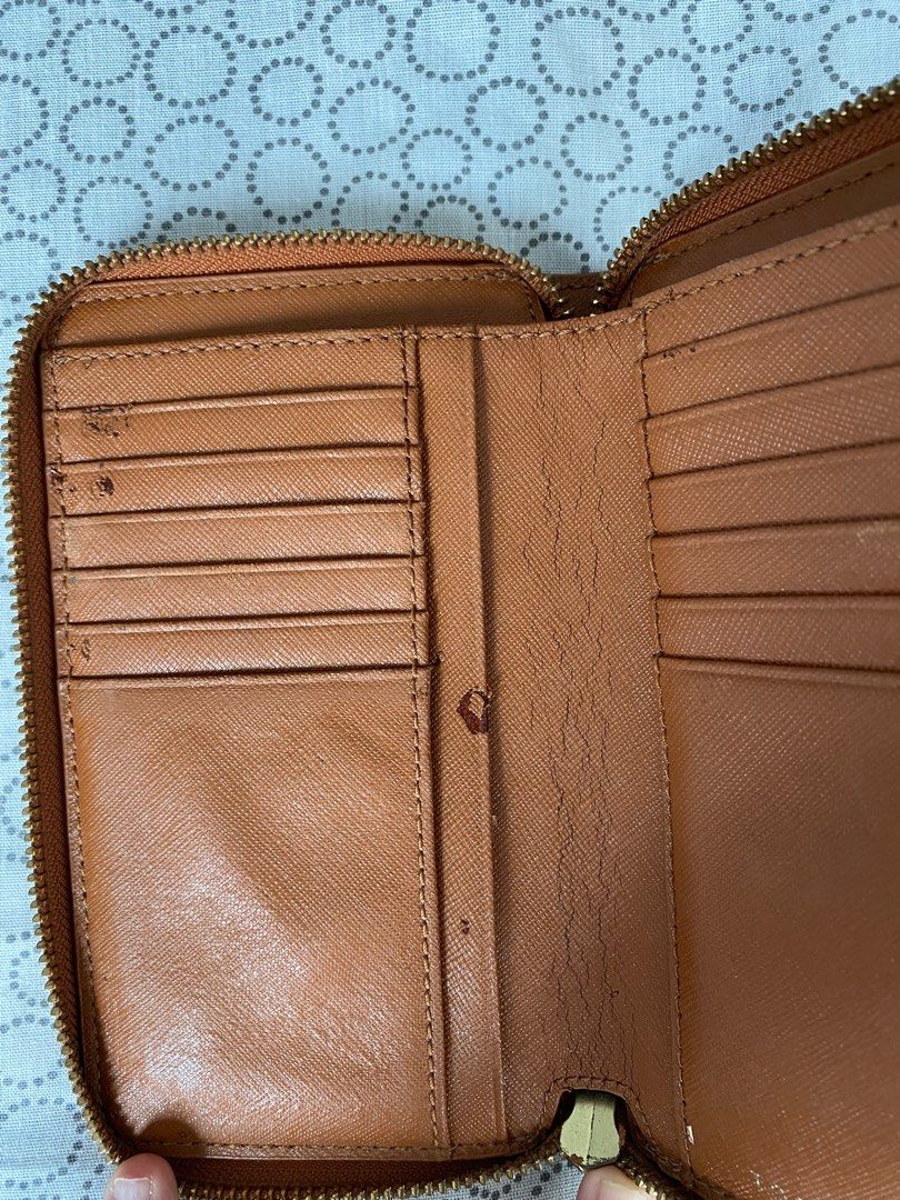 tory burch tan wallet
