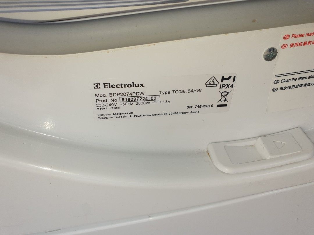 Used Electrolux digital condenser clothes dryer 7.0kg, condenser dryer