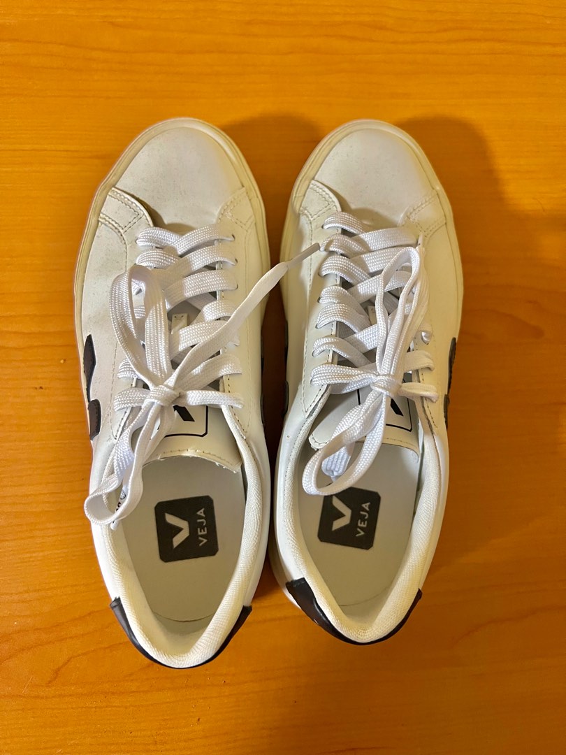 Veja, Luxury, Sneakers & Footwear on Carousell