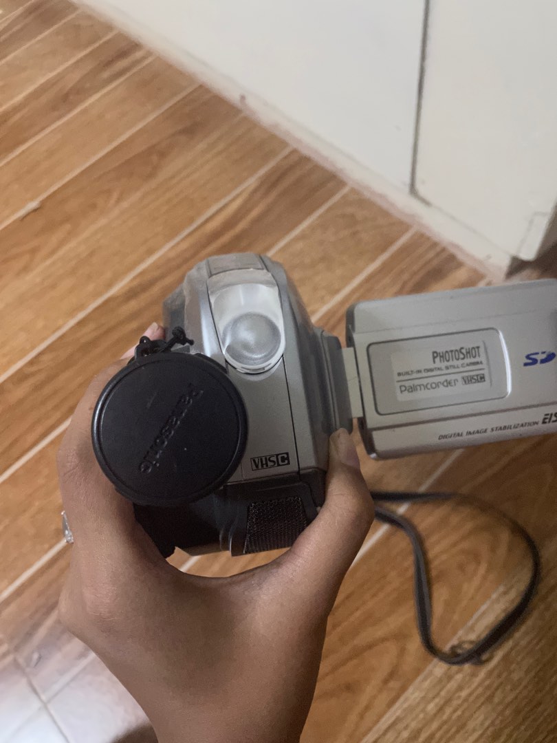 VHS CAMERA, Photography, Video Cameras on Carousell
