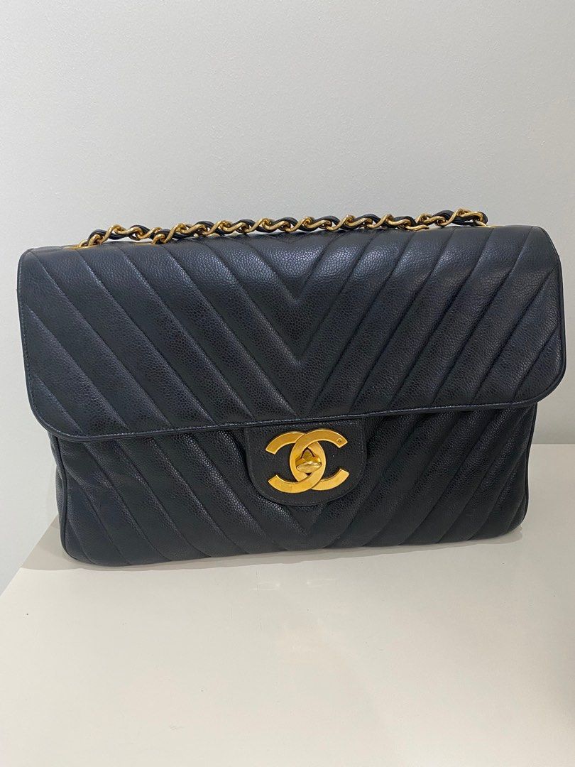 Chanel maxi chevron deals