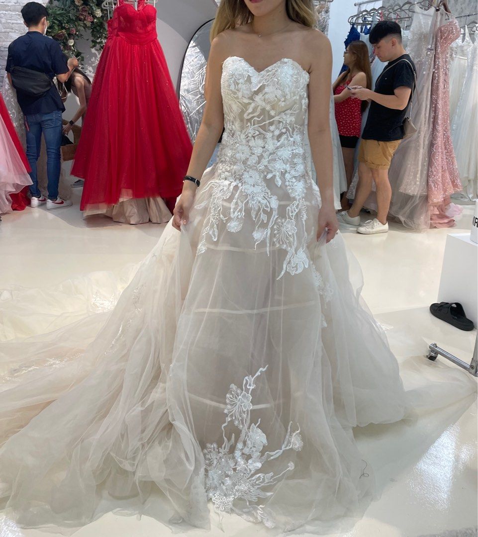 Wedding gown warehouse outlet