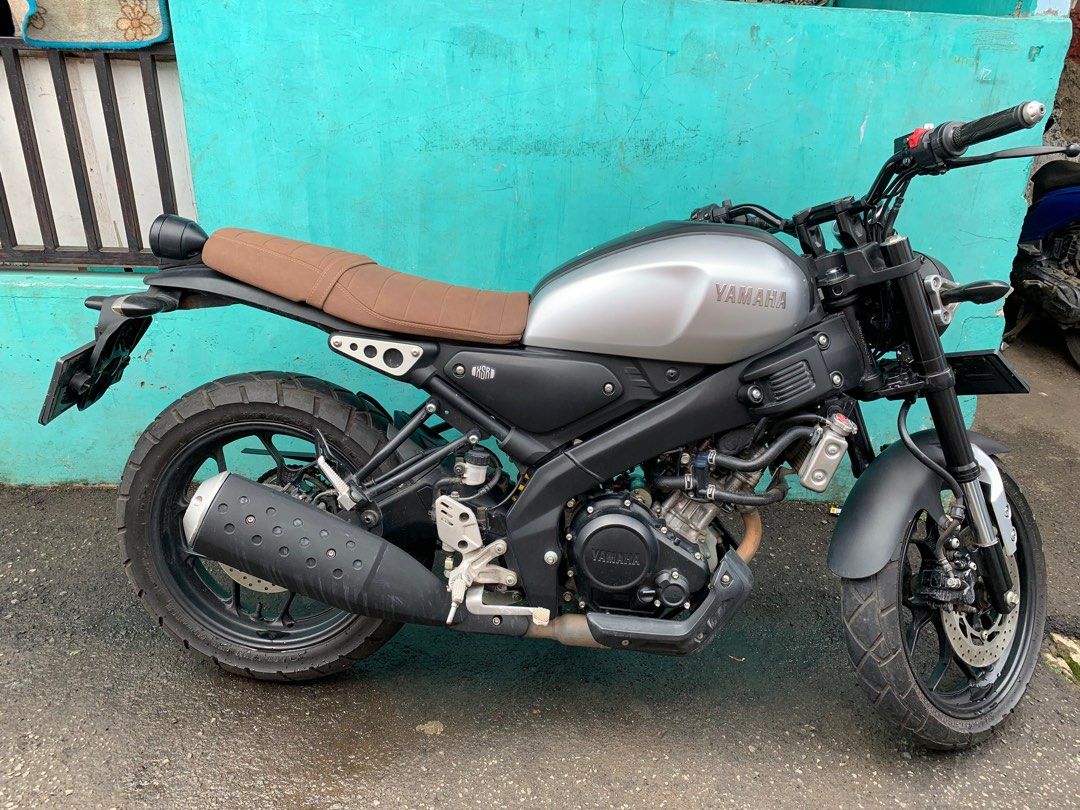 JUAL CEPAT! YAMAHA XSR 155 SILVER TH 2021, Motor di Carousell