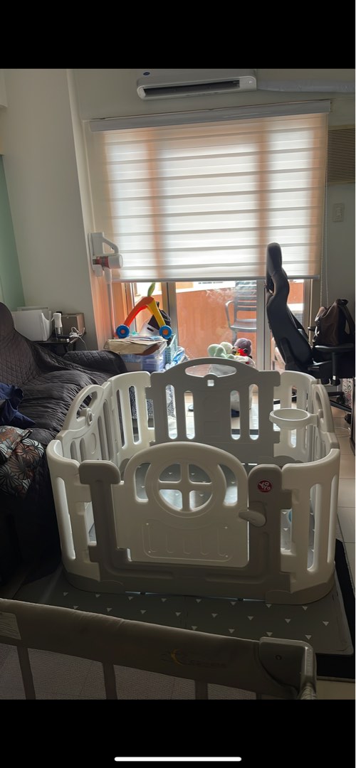 Yaya 4 panel baby playpen (korean brand) on Carousell