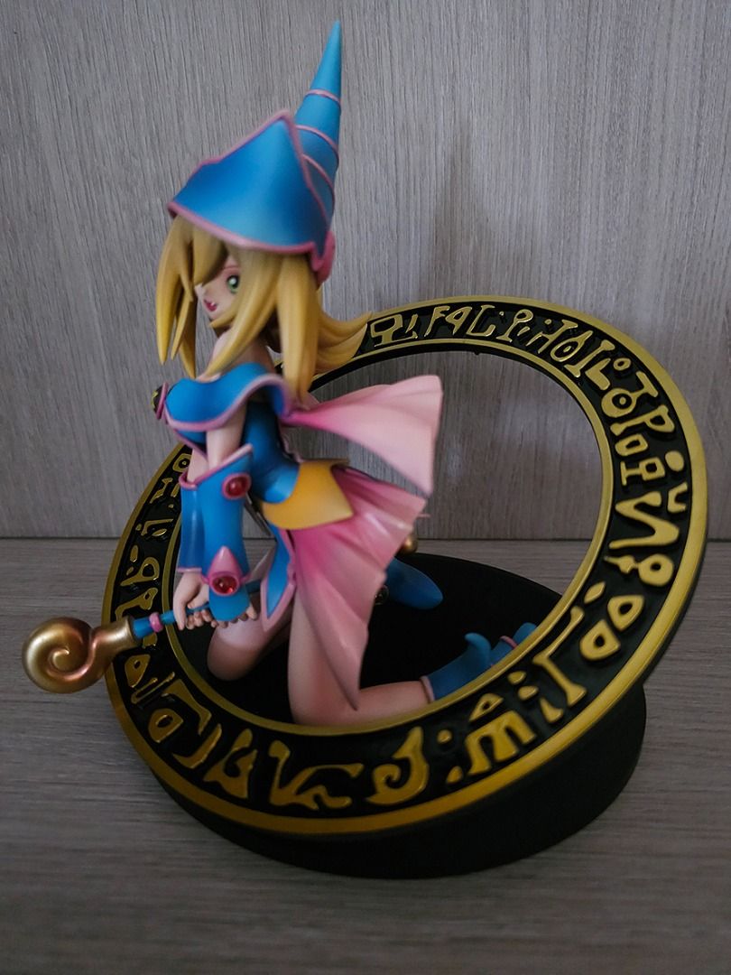 Dark magician girl discount keychain
