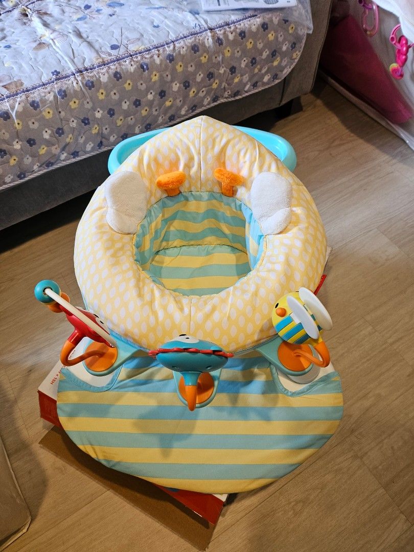 2 in 1 activity floor seat, Babies & Kids, Baby Nursery & Kids