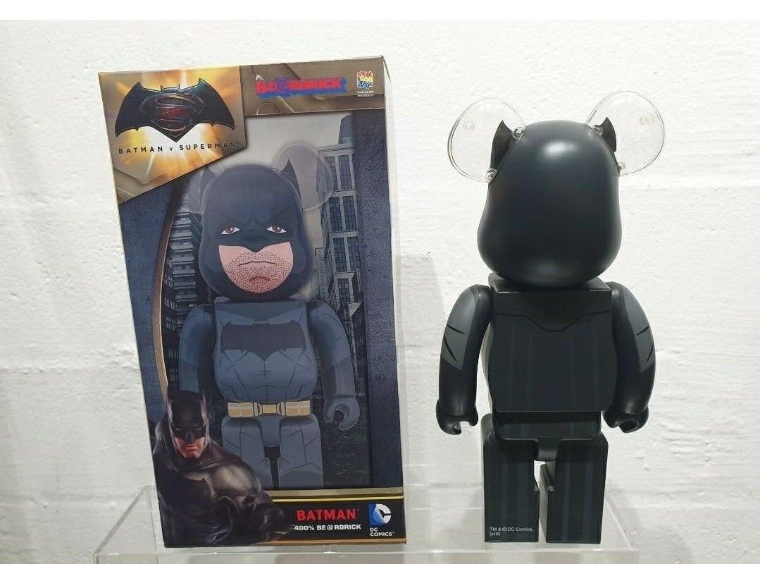 400% Batman vs superman bearbrick be@rbrick, Hobbies & Toys, Toys 
