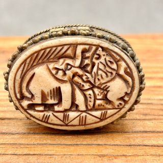 40年收藏老物件-泰製骨雕蓋小巧首飾盒