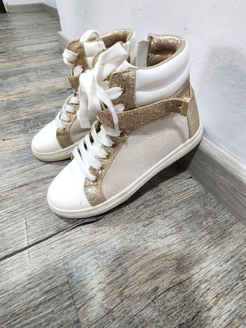 sneakers for 7yrs old girl Women s Fashion Footwear Sneakers on