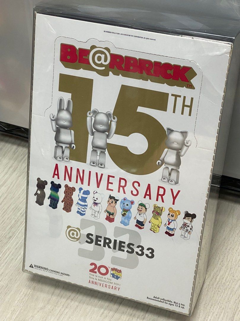 全新未開封Bearbrick Series 33 原盒33代100%, 興趣及遊戲, 玩具& 遊戲