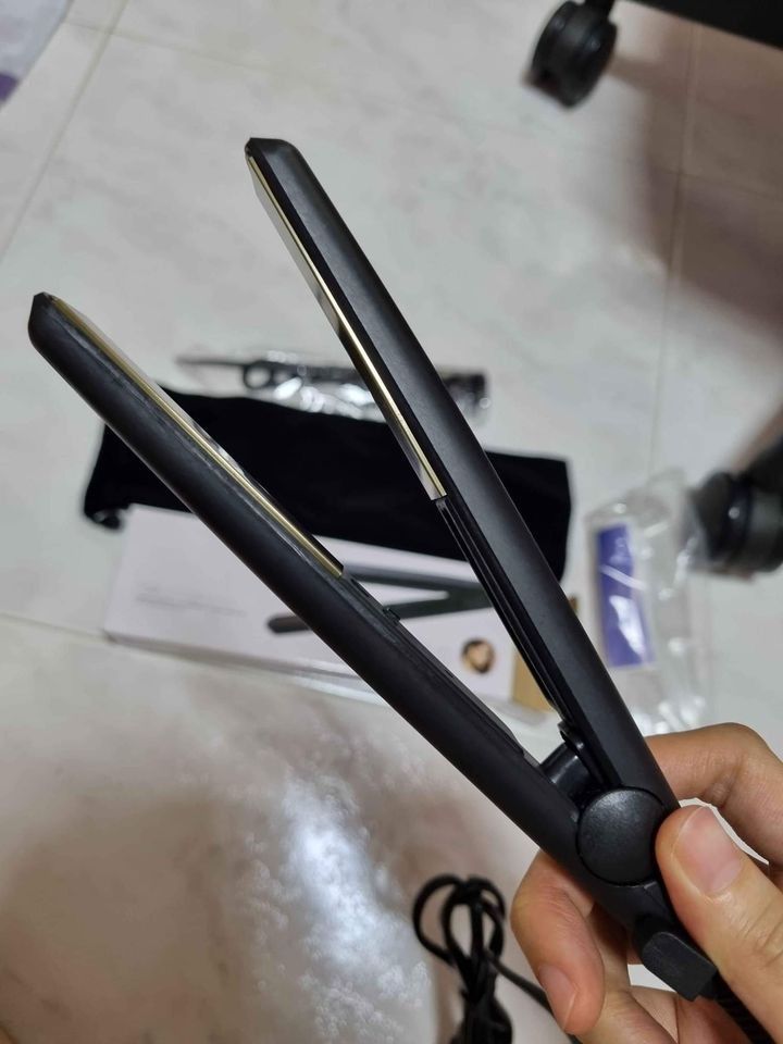 SALE brand new in box hair straightener Beauty Personal Care