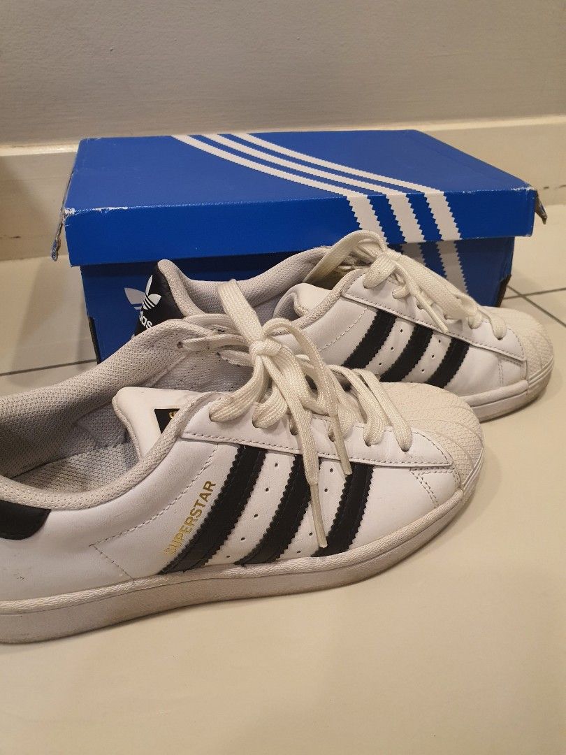 Adidas superstar US4.5 UK4