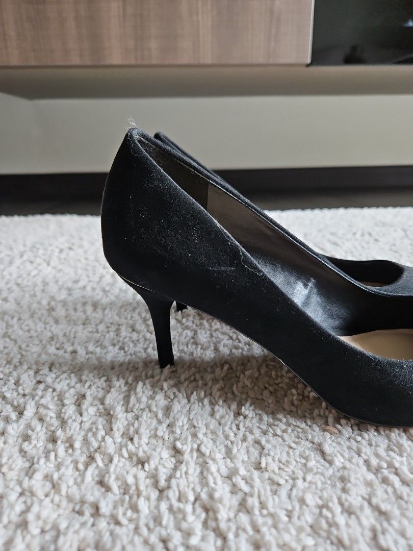 Aldo black hotsell suede heels