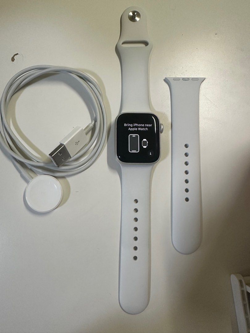 White iphone clearance watch