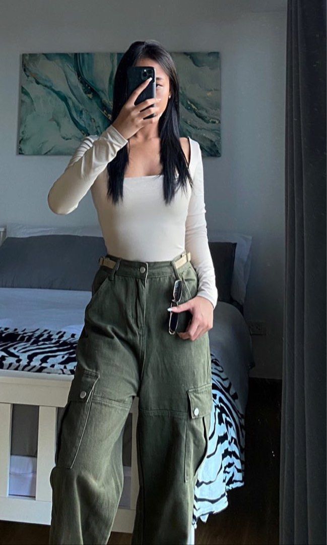 Army green cargo deals pants outfit