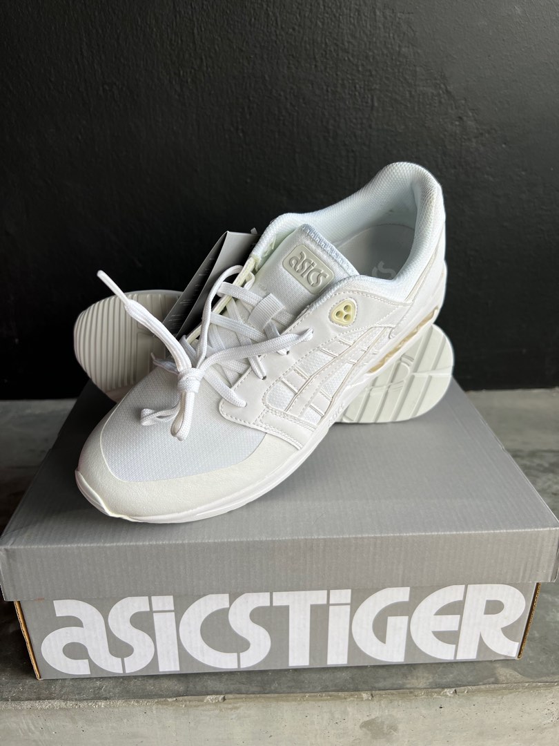 Asics tiger gel saga sou review top