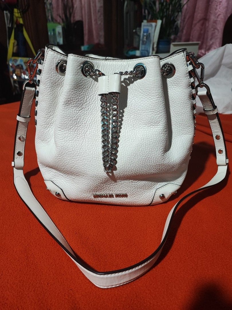 SALE AUTH MICHAEL KORS MK ALANIS LEATHER BUCKET BAG Women s