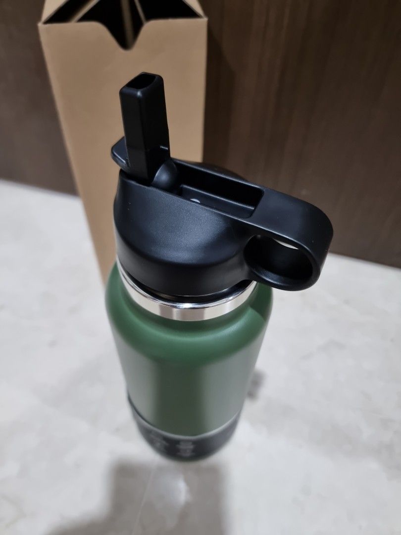 https://media.karousell.com/media/photos/products/2023/10/1/authentic_hydro_flask_olive_gr_1696166870_55524cf3_progressive.jpg